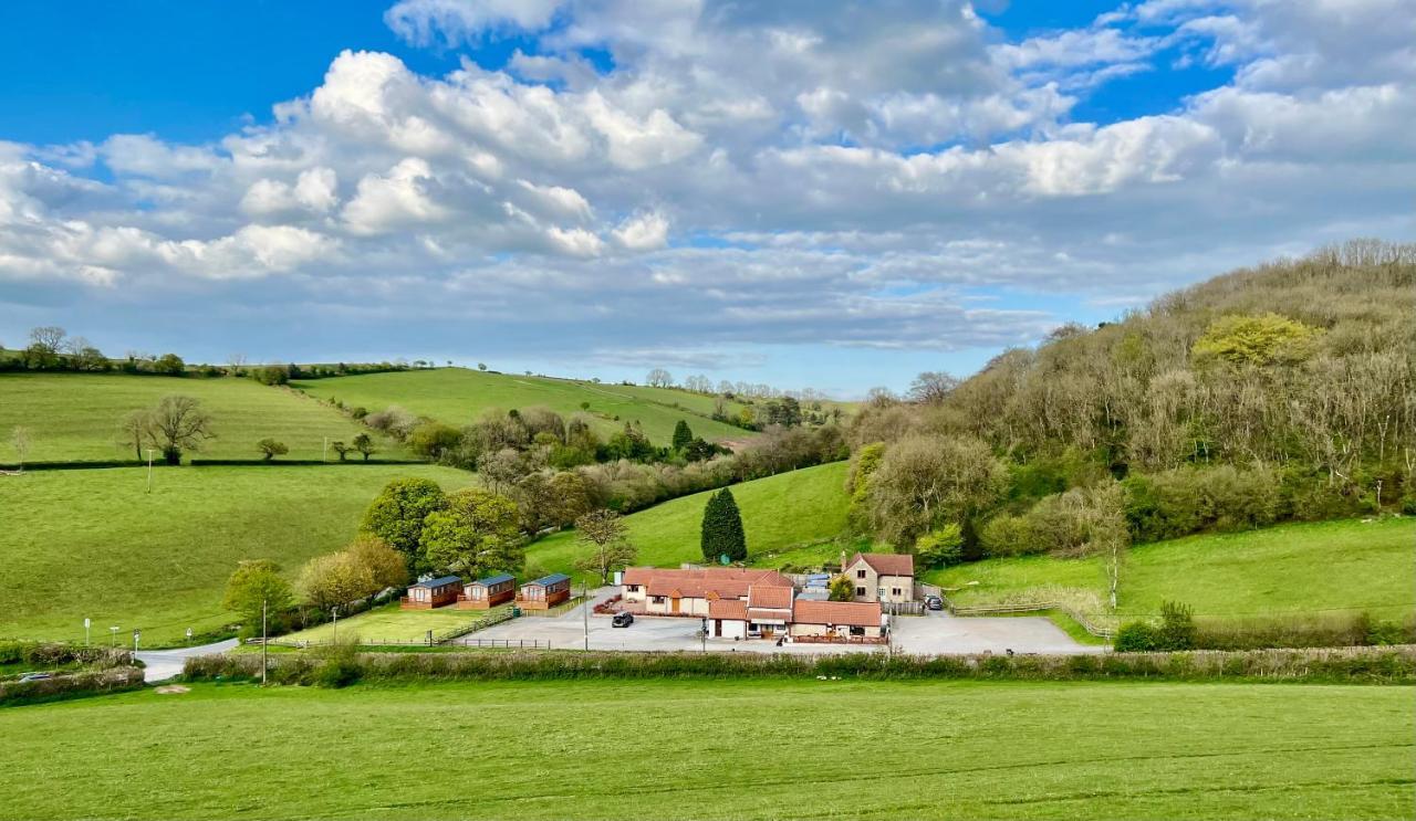 Shipham Lillypool Farm酒店 外观 照片